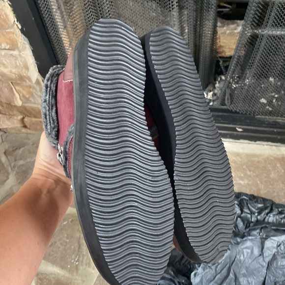 NIB Sherpa lined burgundy suede Tonkin winter boots by Very Volatile lace up 7 - Picture 5 of 5